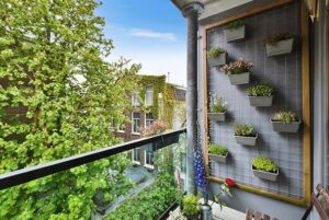 vertical garden_today_indogardening_blog-image